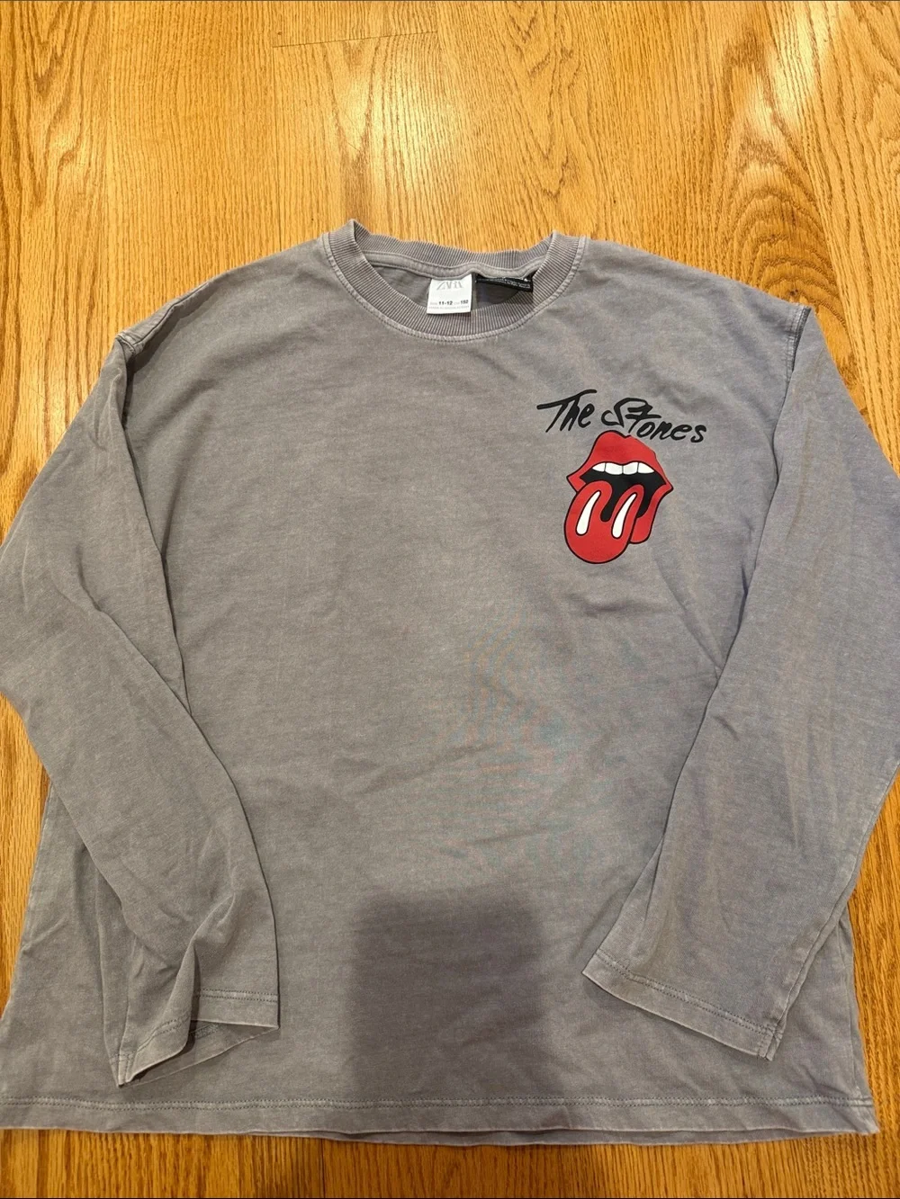 Zara Gray Long Sleeve Tee with Red Tongue Graphic and Black Script